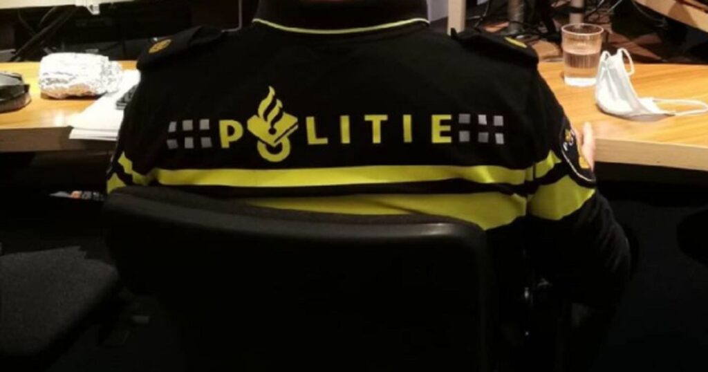 15jarig meisje springt voor trein terwijl klasgenoten toekijken