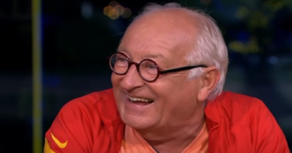 Youp van ’t Hek sloopt Angela de Jong: ‘Wat is er met die vrouw?’