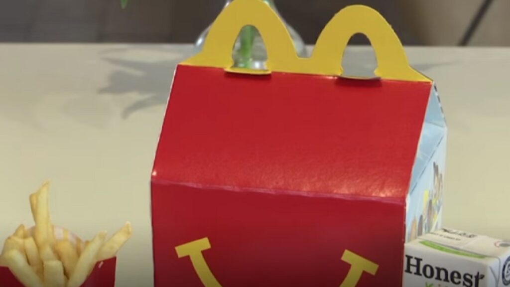 Zo blij als een kind: McDonald’s lanceert Happy Meal voor volwassenen