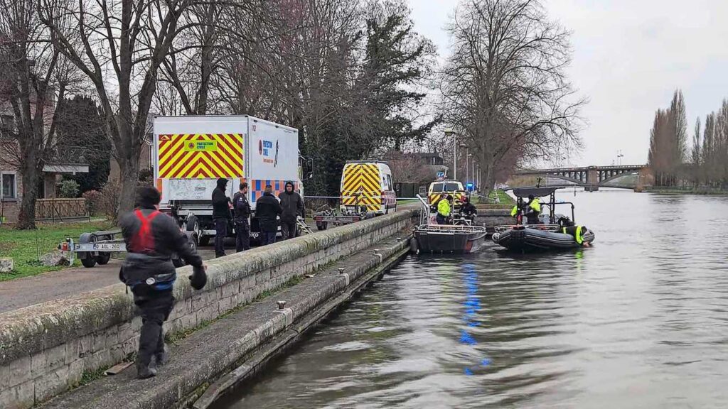 Lichaam Van Jongetje (5) Gevonden In Maas, Moeder Nog Steeds Vermist