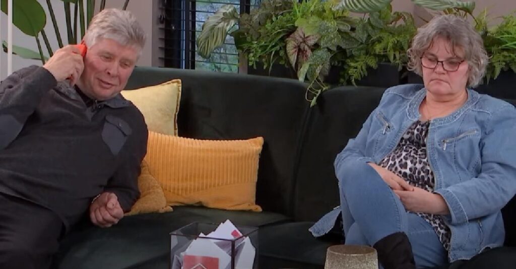 Albert (62) uit Lang Leve de Liefde kan niet stoppen met bellen naar ex, beelden gaan viral Albert (62) uit Lang Leve de Liefde kan niet stoppen met bellen naar ex, beelden gaan viral