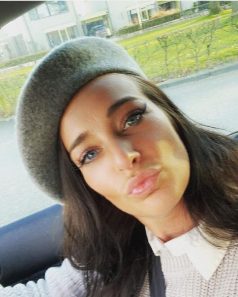 Beelden Nicol Kremers laat zich volledig gaan in exclusieve 18+