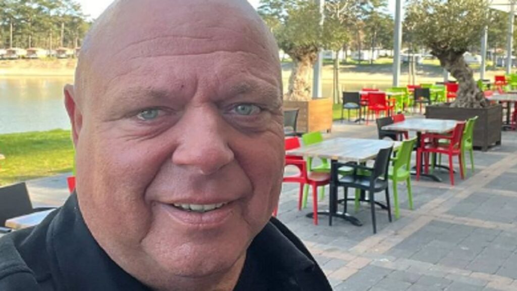 Peter Gillis totaal onherkenbaar met haar en snor ‘Helemaal gek geworden’ Peter Gillis totaal onherkenbaar met haar en snor ‘Helemaal gek geworden’